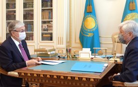 Глава государства принял акима Алматинской области Амандыка Баталова