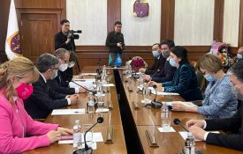 МЗ РК: Глава европейского регионального бюро ВОЗ Ханс Клюге прибыл в Казахстан