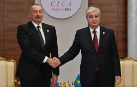 Глава государства провел встречу с Президентом Азербайджана Ильхамом Алиевым