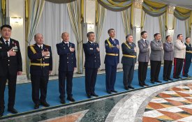 Мемлекет басшысы Республика күніне орай жоғары әскери және арнаулы атақтар, сыныптық шендер тапсырды