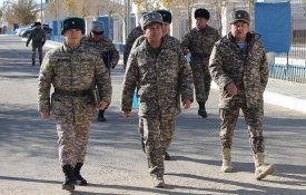 Қорғаныс министрінің орынбасары Маңғыстау облысының гарнизондарында болды