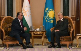 Мемлекет басшысы Тәжікстан Президенті Эмомали Рахмонмен кездесті
