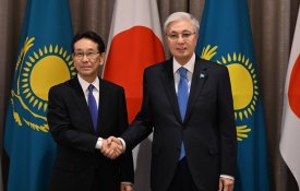 Глава государства принял председателя совета директоров компании Komatsu Хироюки Огаву