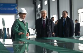 Президент Dala Glass әйнек өндіретін кәсіпорын қызметімен танысты