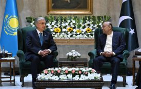 Глава государства провел переговоры с Президентом Пакистана Асифом Али Зардари