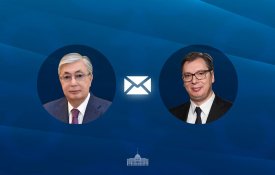 Глава государства поздравил Президента Александра Вучича с Днем государственности Сербии