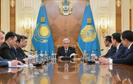 Президент провел рабочее совещание по вопросу реализации новой Конституции