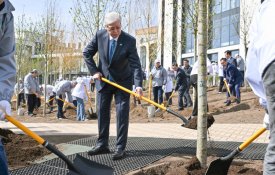 Мемлекет басшысы «Таза Қазақстан» республикалық экологиялық акциясына қатысты