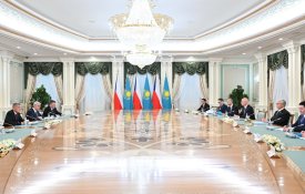 Қасым-Жомарт Тоқаев пен Андрей Бабиш кеңейтілген құрамда келіссөз жүргізді