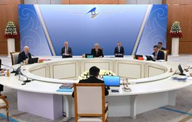 Глава государства принял участие в заседании Высшего Евразийского экономического совета в узком составе