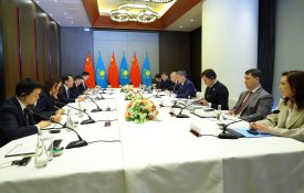 Олжас Бектенов обсудил с руководителями крупных китайских компаний сотрудничество в АПК, промышленности, цифровизации и автомобилестроении