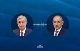 Глава государства провел телефонный разговор с Премьер-министром Армении Николом Пашиняном