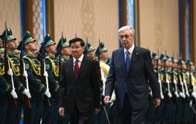 Қазақстан мен Лаос президенттері шағын құрамда келіссөз жүргізді