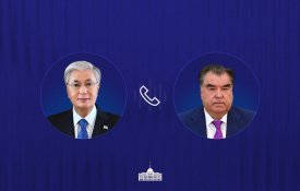 Глава государства провел телефонный разговор с Эмомали Рахмоном