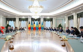 Глава государства провел переговоры с Королем Филиппом и Королевой Матильдой в расширенном составе