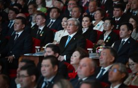 Мемлекет басшысы Республика күніне арналған мерекелік концертті тамашалады